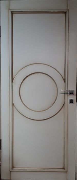 Межкомнатная дверь в профиле массив (эмаль с патиной) Пенза
